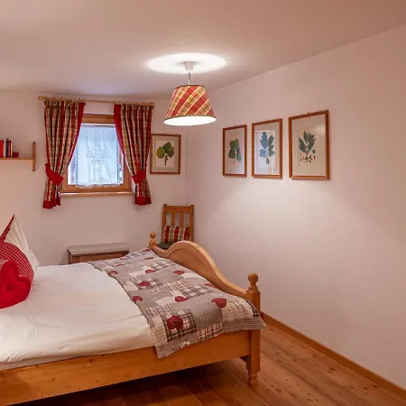 Chesa Dal Luf B1 By Interhome 公寓